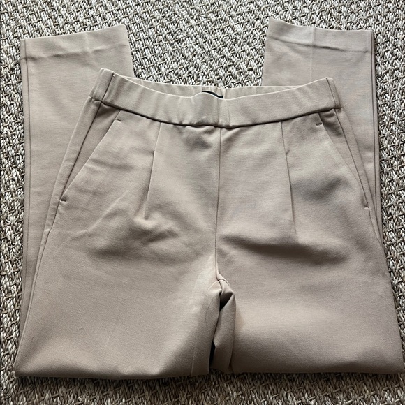 Ann Taylor elastic waist pull on pant. So chic! Sz S - Picture 2 of 6